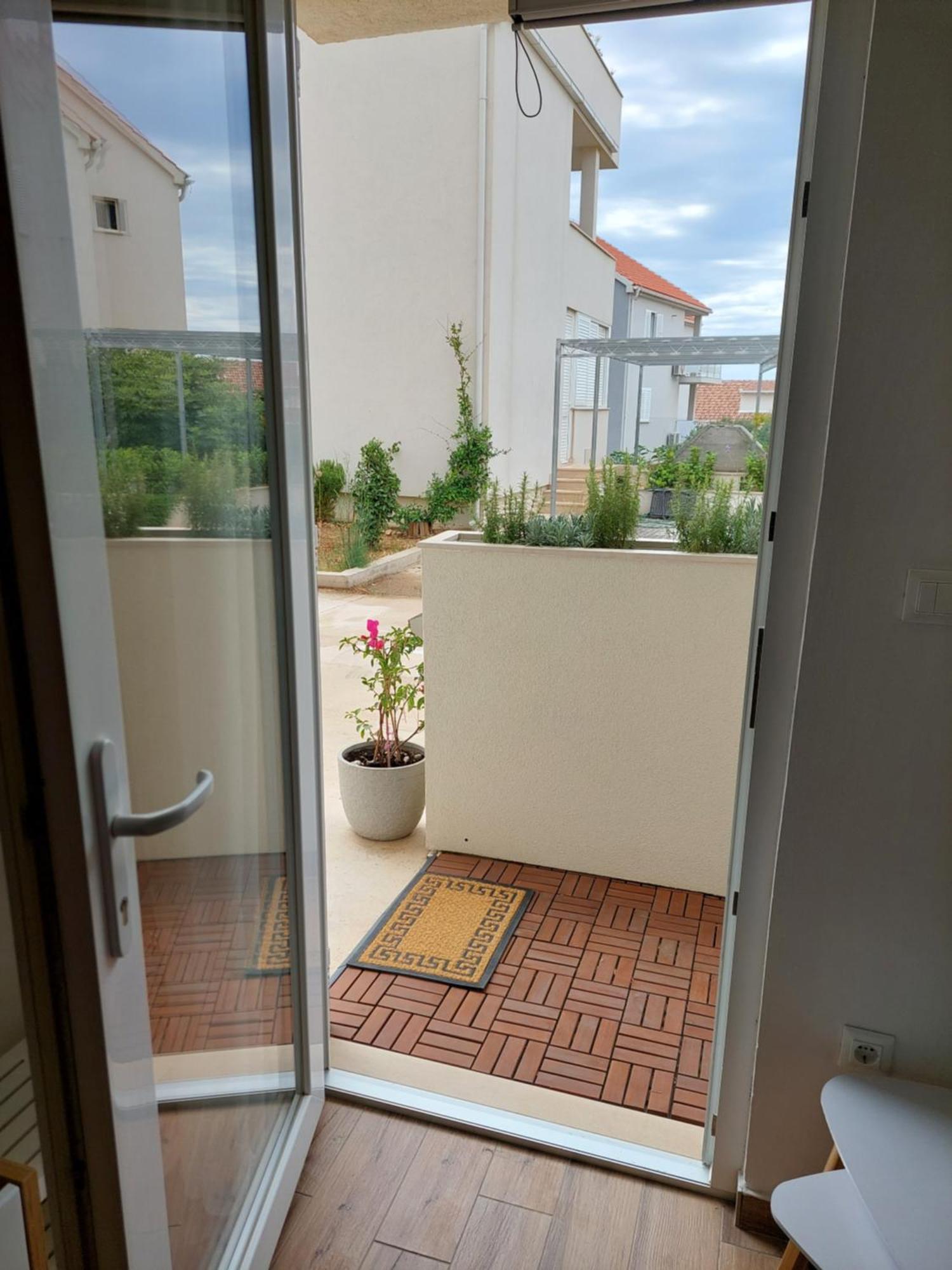 Studio Apartman Kiara Bol Exterior photo